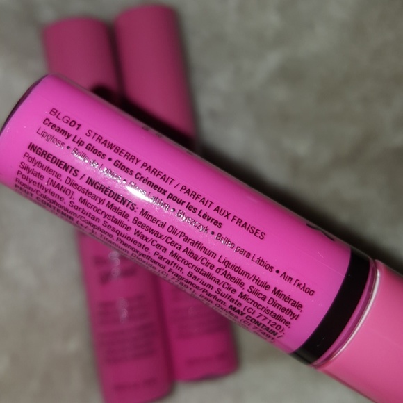 NYX Butter Lip Gloss -Strawberry Parfait - Picture 4 of 5
